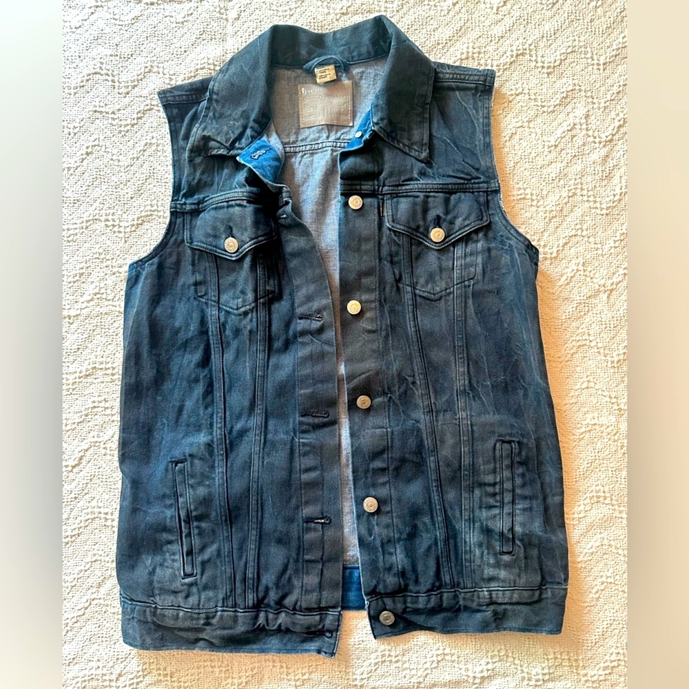 Levi's Blue Denim Vest Sleeveless Washed-Out Design